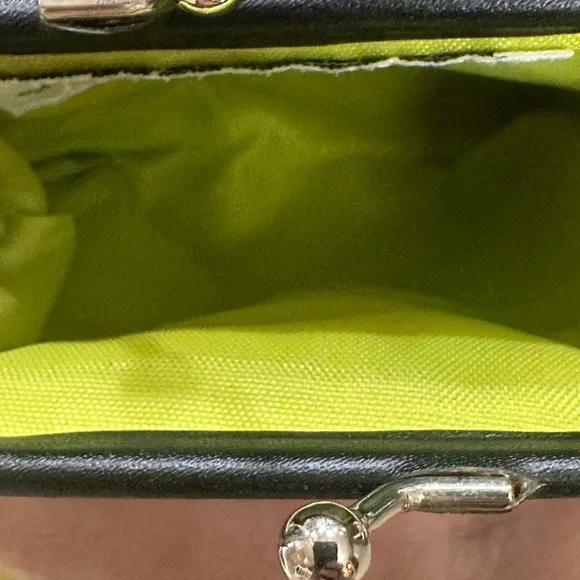 NEW Vintage Style Kiss Lock Graphic Coin Pouch - Picture 7 of 9